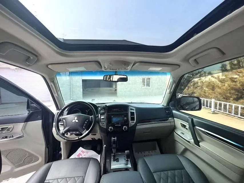 2017 Honda Jade 1.8L 141HP L4 5AT,autocango,china used car exporter,china ev exporter,chinese used car exporter,chinese used ev exporter