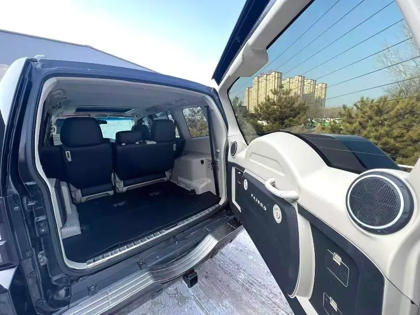 2017 Honda Jade 1.8L 141HP L4 5AT,autocango,china used car exporter,china ev exporter,chinese used car exporter,chinese used ev exporter