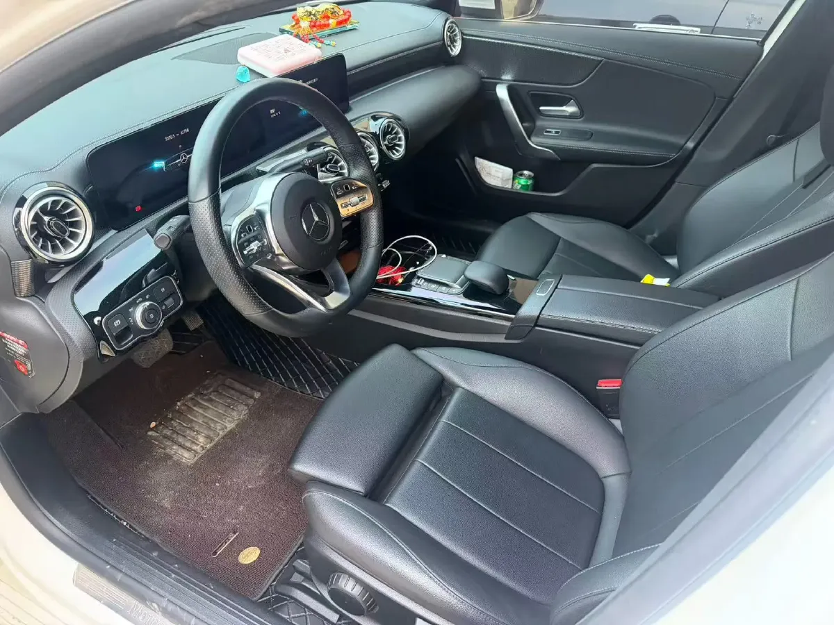 2022 Mercedes-Benz A Class 1.3T 163HP L4 7DCT,autocango,china used car exporter,china ev exporter,chinese used car exporter,chinese used ev exporter