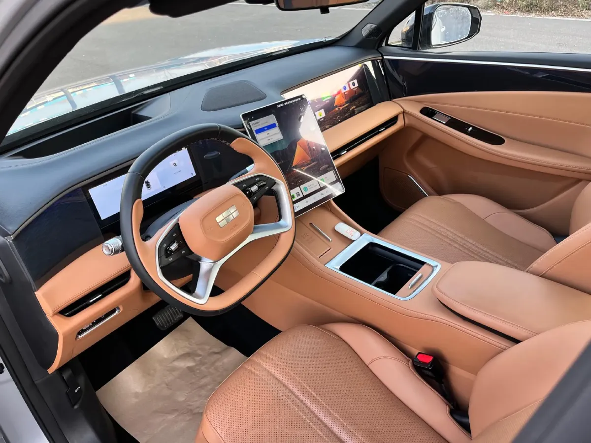 2025 Geely Galaxy L7 1.5L 112HP L4 1DHT PHEV 18.4KWH,autocango,china used car exporter,china ev exporter,chinese used car exporter,chinese used ev exporter