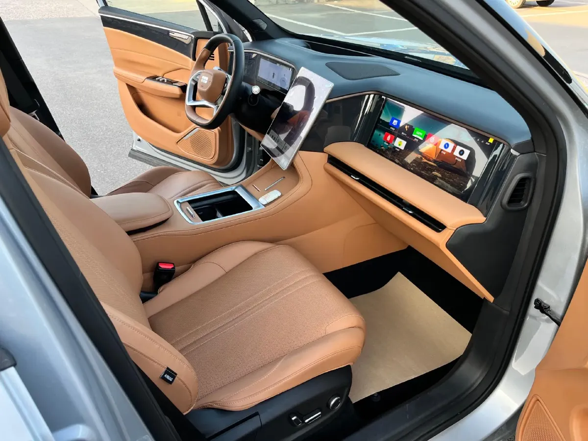 2025 Geely Galaxy L7 1.5L 112HP L4 1DHT PHEV 18.4KWH,autocango,china used car exporter,china ev exporter,chinese used car exporter,chinese used ev exporter