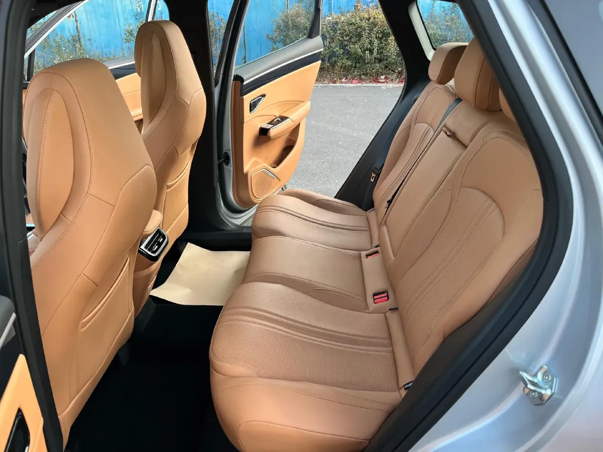 2025 Geely Galaxy L7 1.5L 112HP L4 1DHT PHEV 18.4KWH,autocango,china used car exporter,china ev exporter,chinese used car exporter,chinese used ev exporter