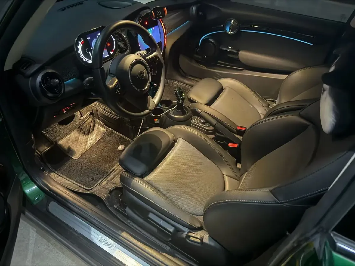 2022 MINI MINI 1.5T 136HP L3 7DCT,autocango,china used car exporter,china ev exporter,chinese used car exporter,chinese used ev exporter