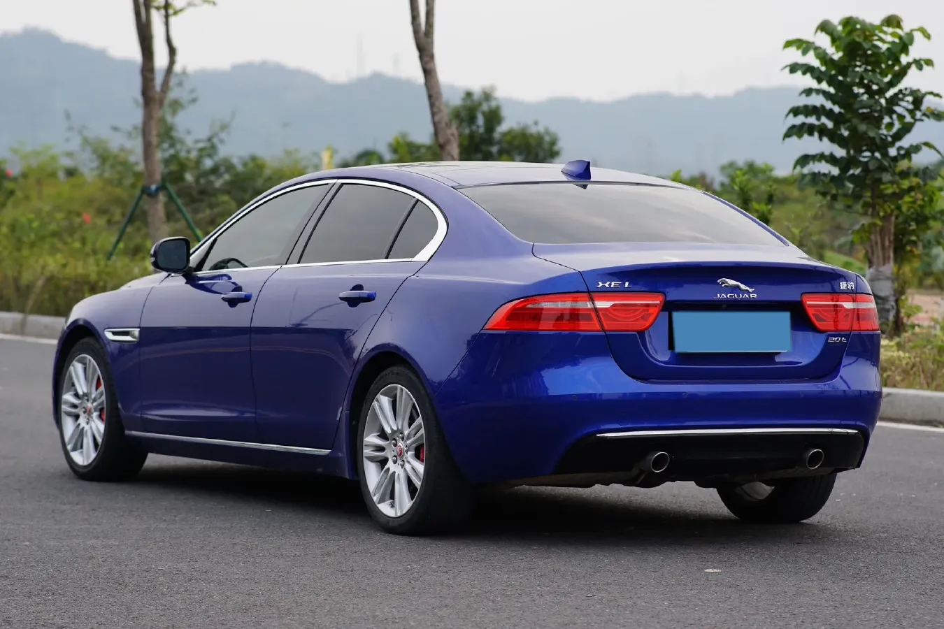 2019 Land Rover Discovery Sport 2.0T 200HP L4 9AT,autocango,china used car exporter,china ev exporter,chinese used car exporter,chinese used ev exporter