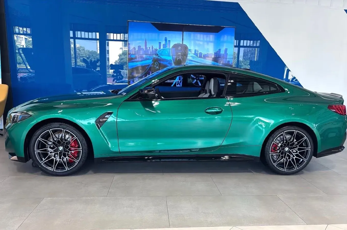 2024 BMW M4 3.0T 510HP L6 8AT,autocango,china used car exporter,china ev exporter,chinese used car exporter,chinese used ev exporter