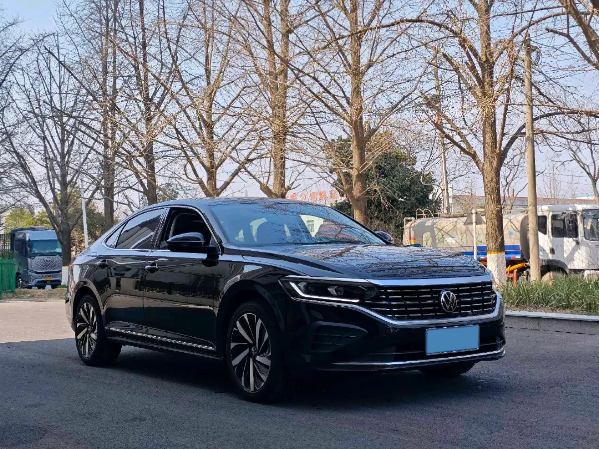 2025 Volkswagen Passat 2.0T 220HP L4 7DCT,autocango,china used car exporter,china ev exporter,chinese used car exporter,chinese used ev exporter
