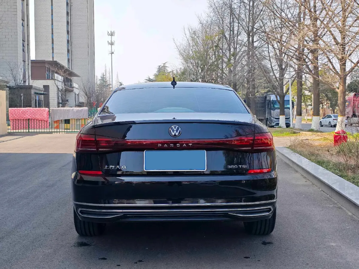 2025 Volkswagen Passat 2.0T 220HP L4 7DCT,autocango,china used car exporter,china ev exporter,chinese used car exporter,chinese used ev exporter