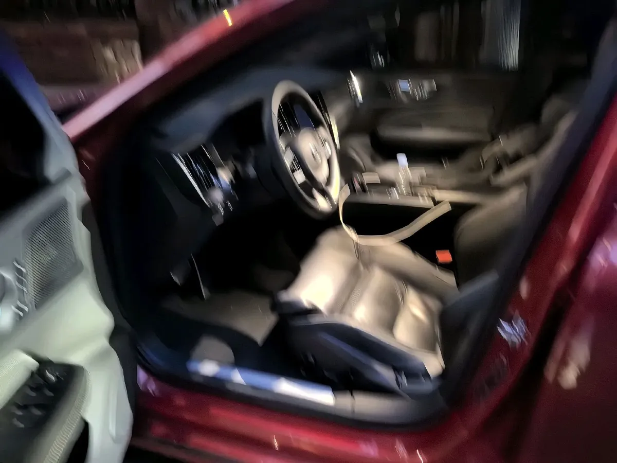 2022 Volvo S60 2.0T 250HP L4 8AT,autocango,china used car exporter,china ev exporter,chinese used car exporter,chinese used ev exporter