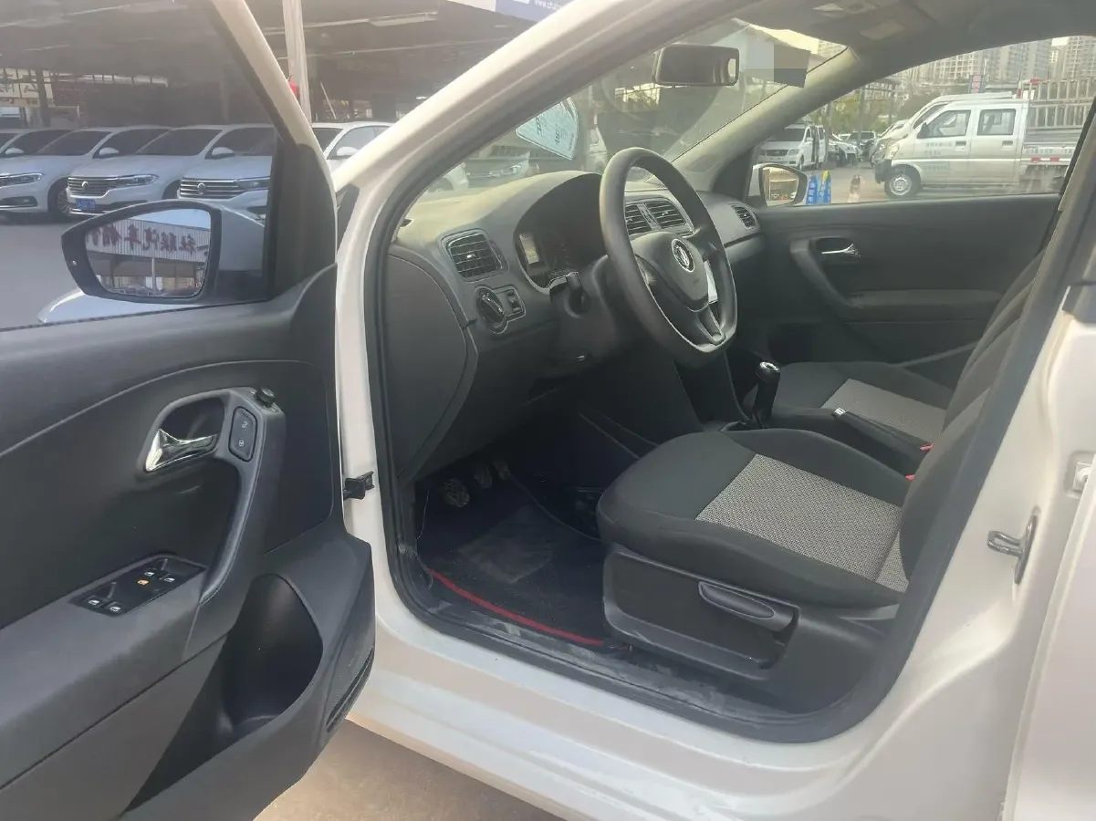 2016 Volkswagen Polo 1.4L 90HP L4 5MT,autocango,china used car exporter,china ev exporter,chinese used car exporter,chinese used ev exporter