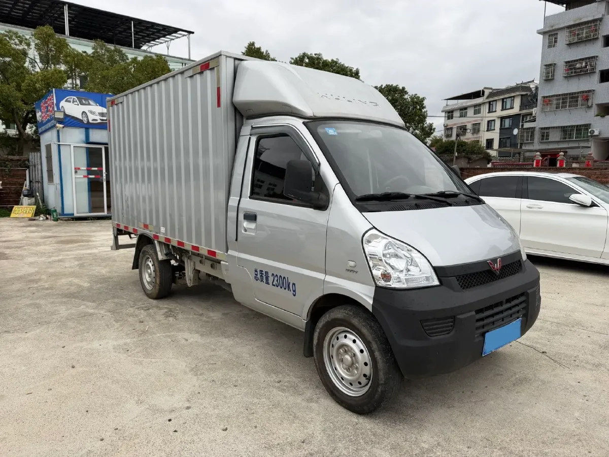 2022 WuLing RongGuang Mini Truck 1.5L 99HP L4 5MT,autocango,china used car exporter,china ev exporter,chinese used car exporter,chinese used ev exporter