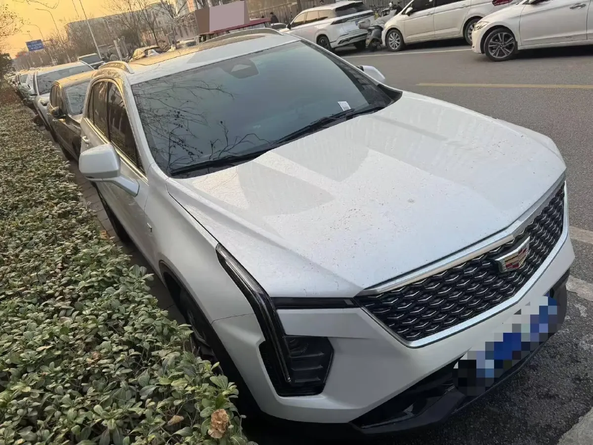 2025 Cadillac XT5 2.0T 237HP L4 9AT,autocango,china used car exporter,china ev exporter,chinese used car exporter,chinese used ev exporter