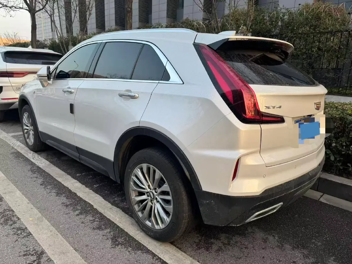 2025 Cadillac XT5 2.0T 237HP L4 9AT,autocango,china used car exporter,china ev exporter,chinese used car exporter,chinese used ev exporter