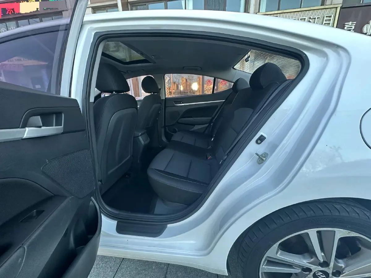 2016 Hyundai Elantra 1.6L 130HP L4 6AT,autocango,china used car exporter,china ev exporter,chinese used car exporter,chinese used ev exporter