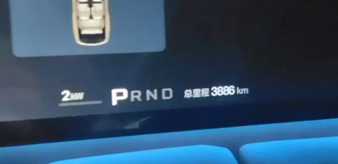 2025 YangWang U8 L REEV 272HP REEV,autocango,china used car exporter,china ev exporter,chinese used car exporter,chinese used ev exporter