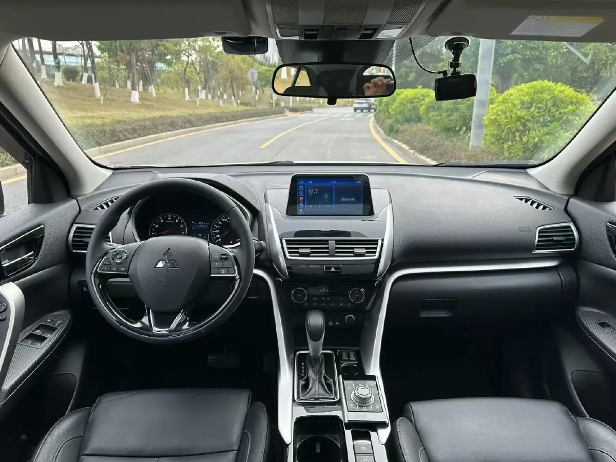 2019 Mitsubishi Eclipse Cross 1.5T 170HP L4 CVT,autocango,china used car exporter,china ev exporter,chinese used car exporter,chinese used ev exporter