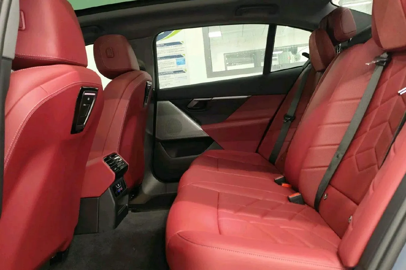 2024 BMW i5 BEV 79.05KWH,autocango,china used car exporter,china ev exporter,chinese used car exporter,chinese used ev exporter