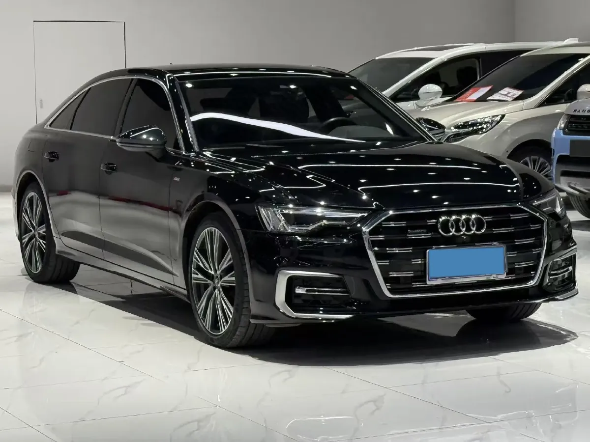 2023 Audi A6L 2.0T 245HP L4 7DCT,autocango,china used car exporter,china ev exporter,chinese used car exporter,chinese used ev exporter