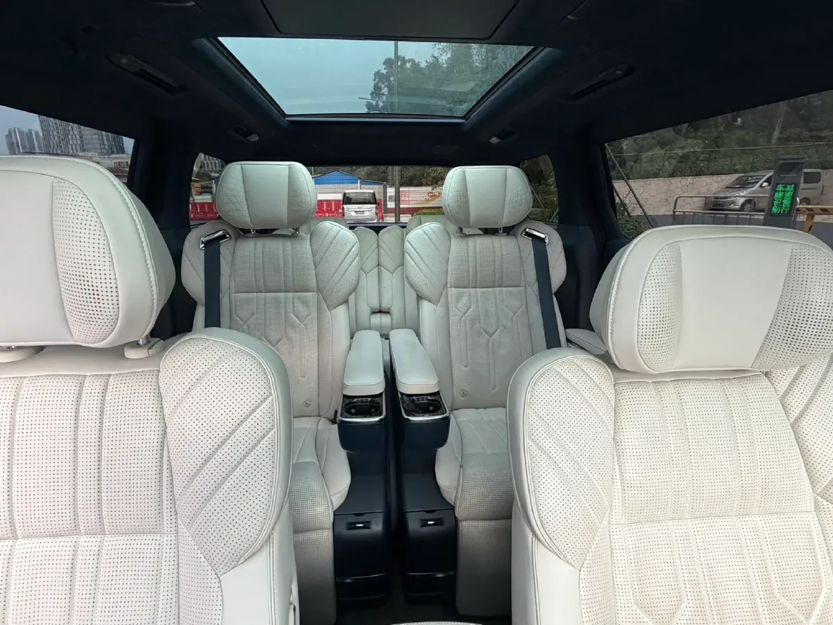 2022 Zeekr 009 BEV 116KWH,autocango,china used car exporter,china ev exporter,chinese used car exporter,chinese used ev exporter