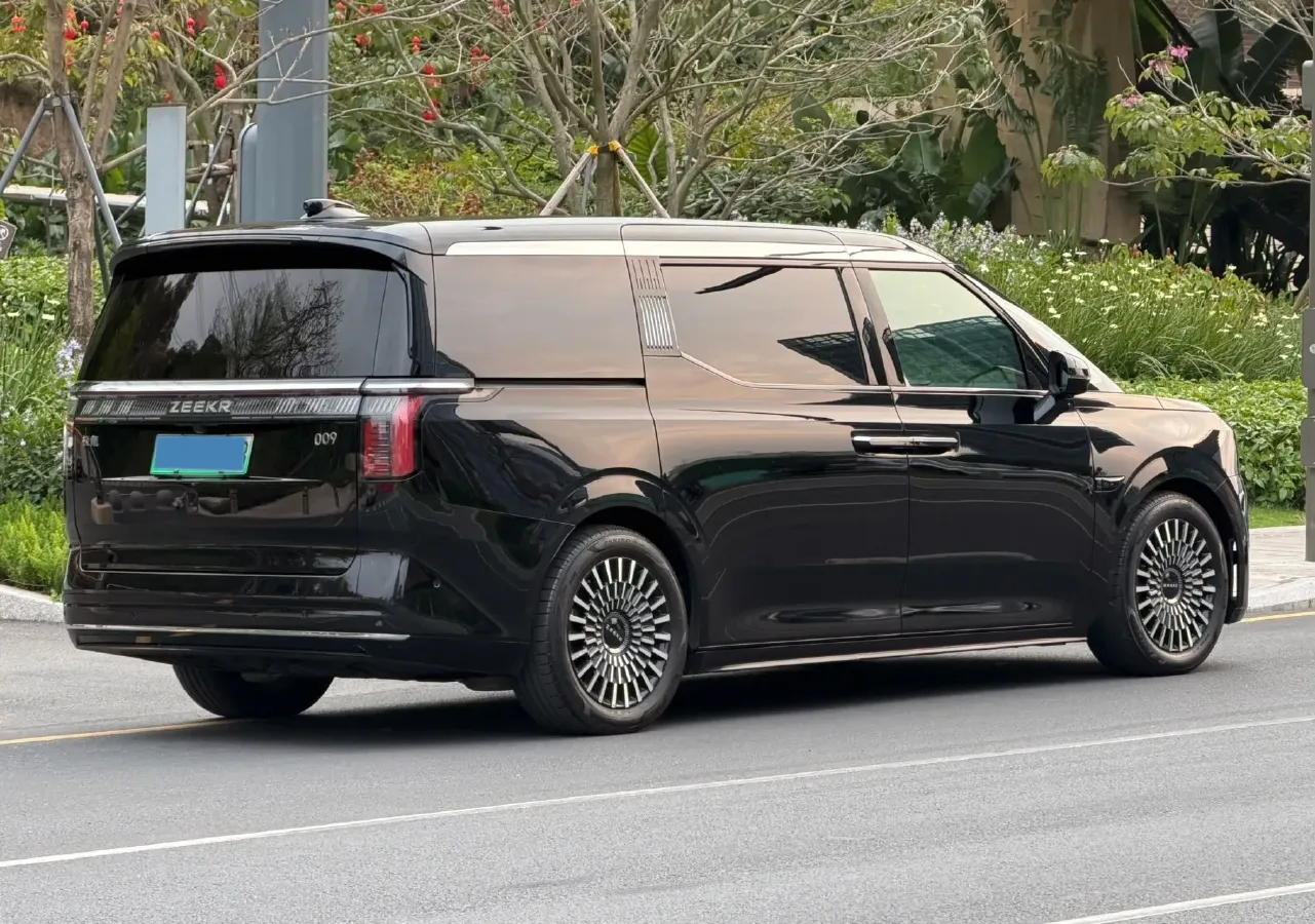 2022 Zeekr 009 BEV 116KWH,autocango,china used car exporter,china ev exporter,chinese used car exporter,chinese used ev exporter