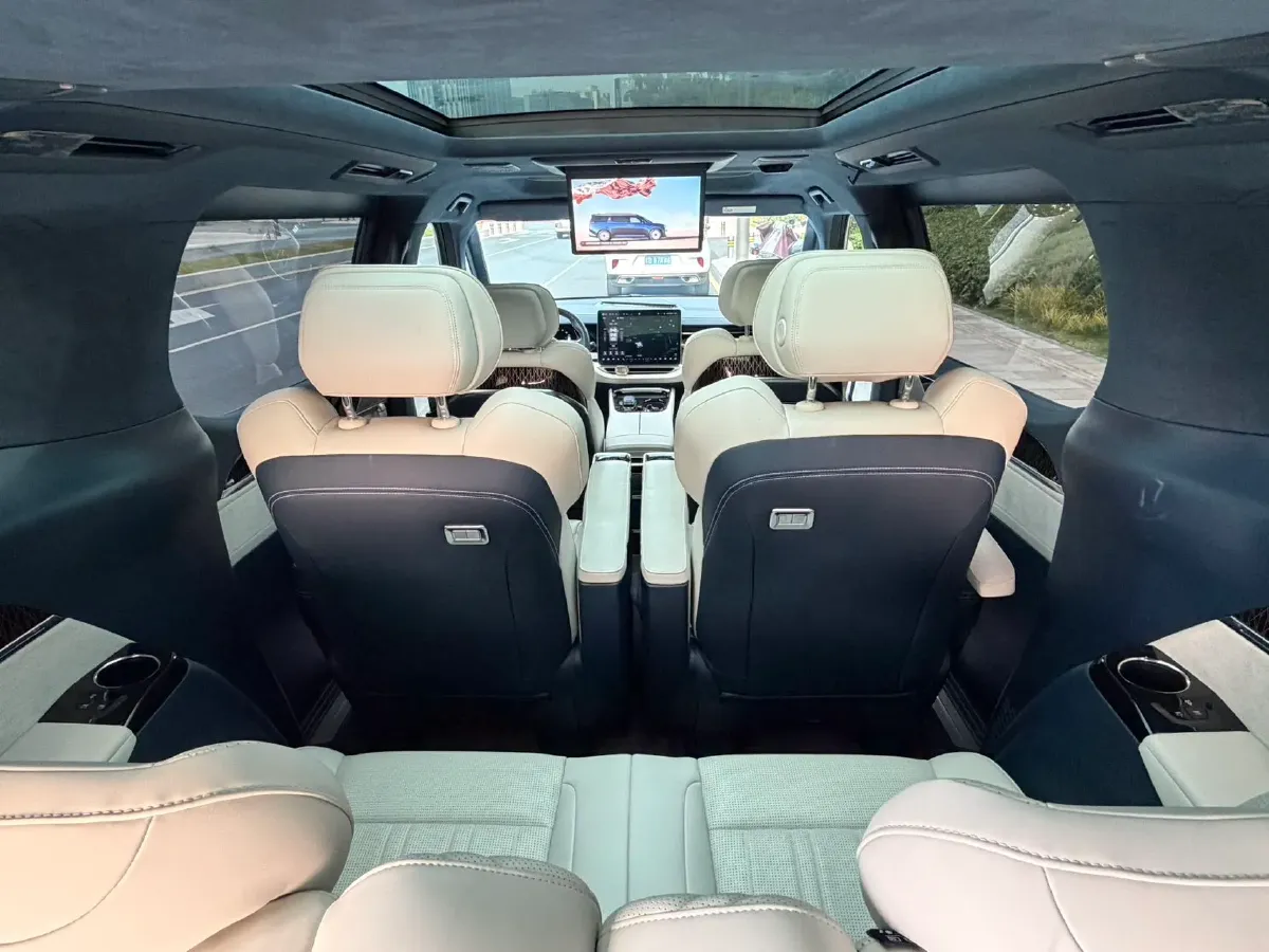 2022 Zeekr 009 BEV 116KWH,autocango,china used car exporter,china ev exporter,chinese used car exporter,chinese used ev exporter