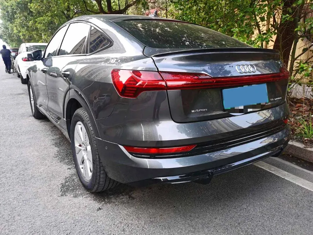 2021 Audi e-tron 2AT BEV 95KWH,autocango,china used car exporter,china ev exporter,chinese used car exporter,chinese used ev exporter