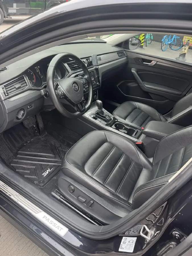 2017 Volkswagen Passat 1.8T 180HP L4 7DCT,autocango,china used car exporter,china ev exporter,chinese used car exporter,chinese used ev exporter