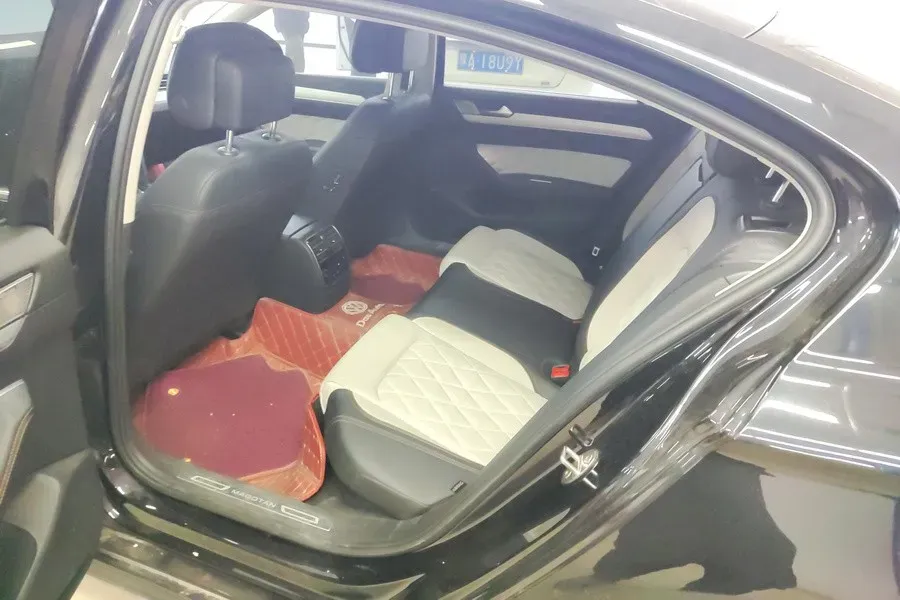 2023 Volkswagen Magotan 2.0T 186HP L4 7DCT,autocango,china used car exporter,china ev exporter,chinese used car exporter,chinese used ev exporter