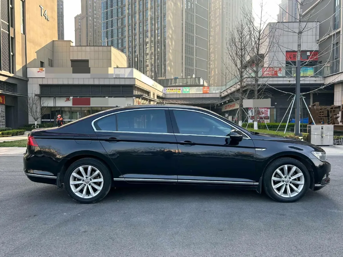 2018 Volkswagen Magotan 1.8T 180HP L4 7DCT,autocango,china used car exporter,china ev exporter,chinese used car exporter,chinese used ev exporter