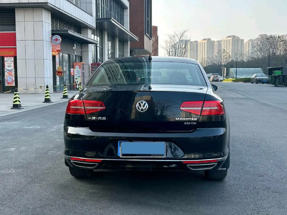 2018 Volkswagen Magotan 1.8T 180HP L4 7DCT,autocango,china used car exporter,china ev exporter,chinese used car exporter,chinese used ev exporter
