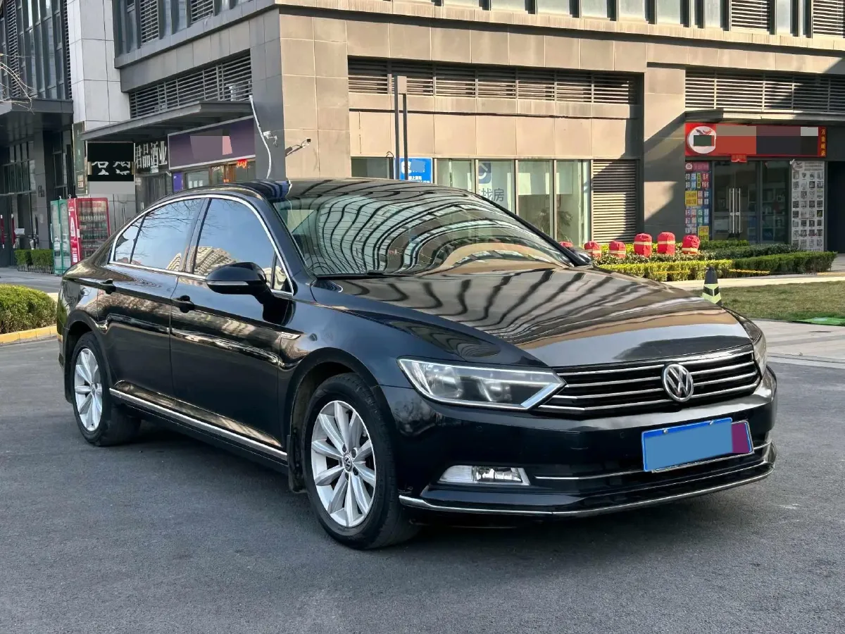 2018 Volkswagen Magotan 1.8T 180HP L4 7DCT,autocango,china used car exporter,china ev exporter,chinese used car exporter,chinese used ev exporter