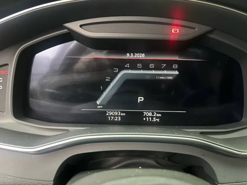 2024 Audi A7L 2.0T 245HP L4 7DCT,autocango,china used car exporter,china ev exporter,chinese used car exporter,chinese used ev exporter