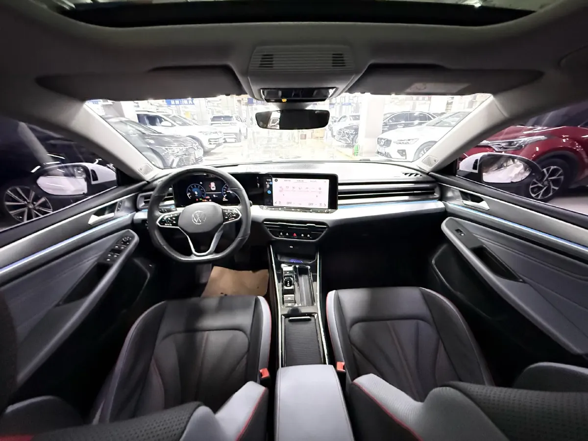 2022 Skoda Superb 2.0T 186HP L4 7DCT,autocango,china used car exporter,china ev exporter,chinese used car exporter,chinese used ev exporter