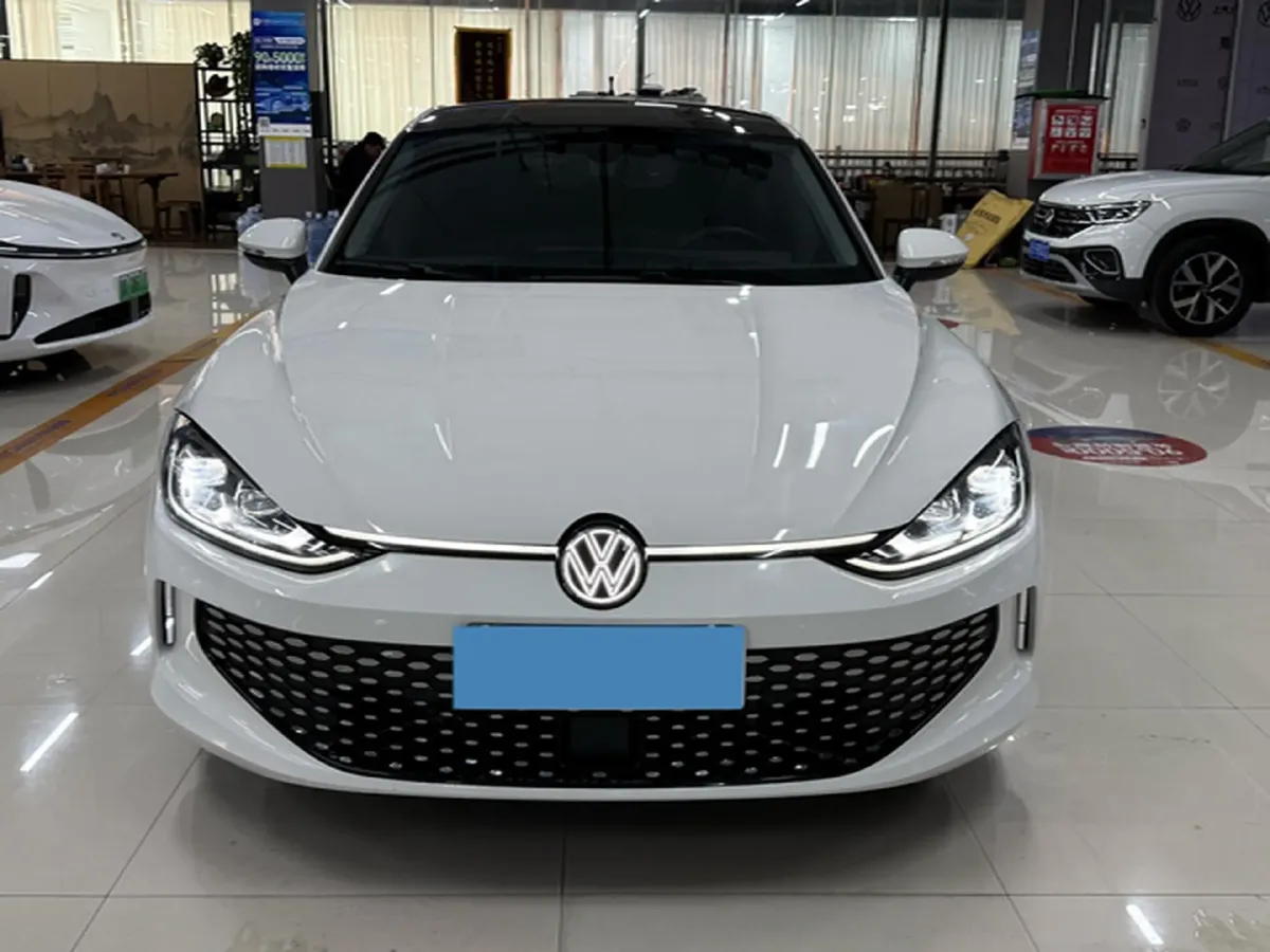 2022 Skoda Superb 2.0T 186HP L4 7DCT,autocango,china used car exporter,china ev exporter,chinese used car exporter,chinese used ev exporter