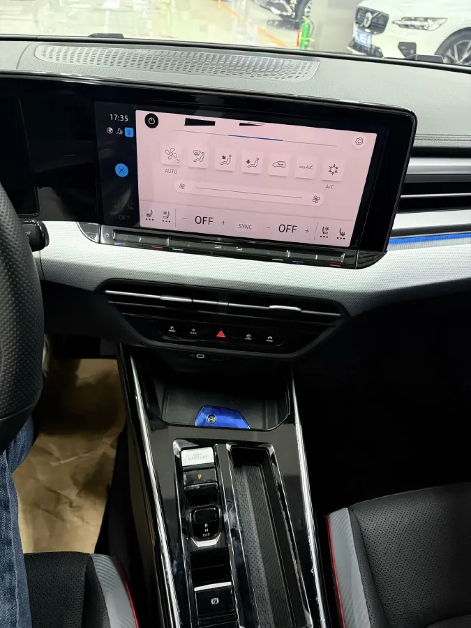 2022 Skoda Superb 2.0T 186HP L4 7DCT,autocango,china used car exporter,china ev exporter,chinese used car exporter,chinese used ev exporter