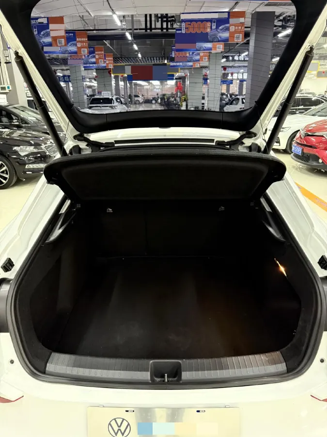 2022 Skoda Superb 2.0T 186HP L4 7DCT,autocango,china used car exporter,china ev exporter,chinese used car exporter,chinese used ev exporter