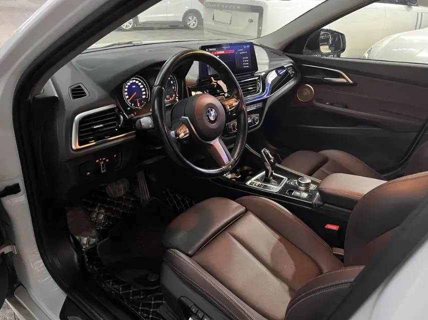 2023 BMW 1 Series 1.5T 136HP L3 7DCT,autocango,china used car exporter,china ev exporter,chinese used car exporter,chinese used ev exporter