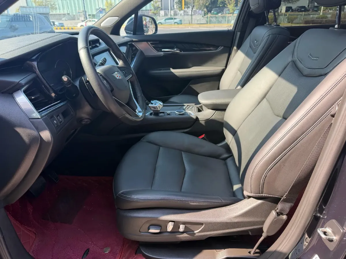 2022 Cadillac XT6 2.0T 237HP L4 9AT,autocango,china used car exporter,china ev exporter,chinese used car exporter,chinese used ev exporter