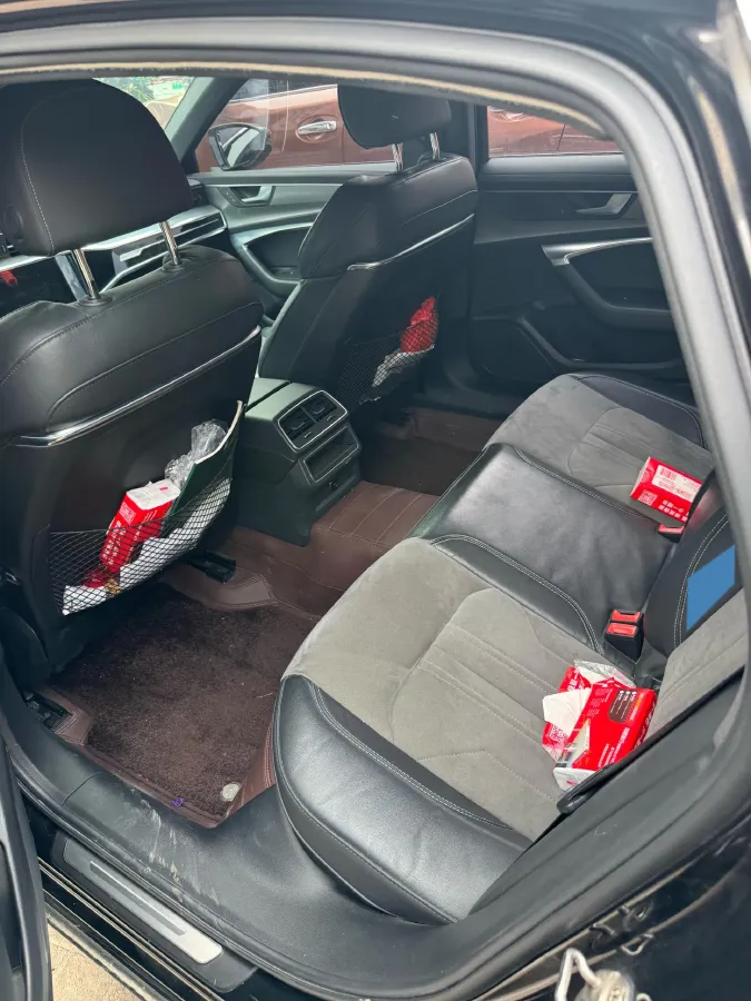 2021 Audi A6L 2.0T 190HP L4 7DCT,autocango,china used car exporter,china ev exporter,chinese used car exporter,chinese used ev exporter