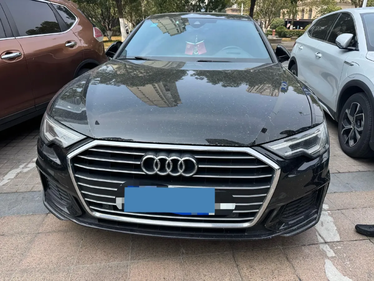 2021 Audi A6L 2.0T 190HP L4 7DCT,autocango,china used car exporter,china ev exporter,chinese used car exporter,chinese used ev exporter