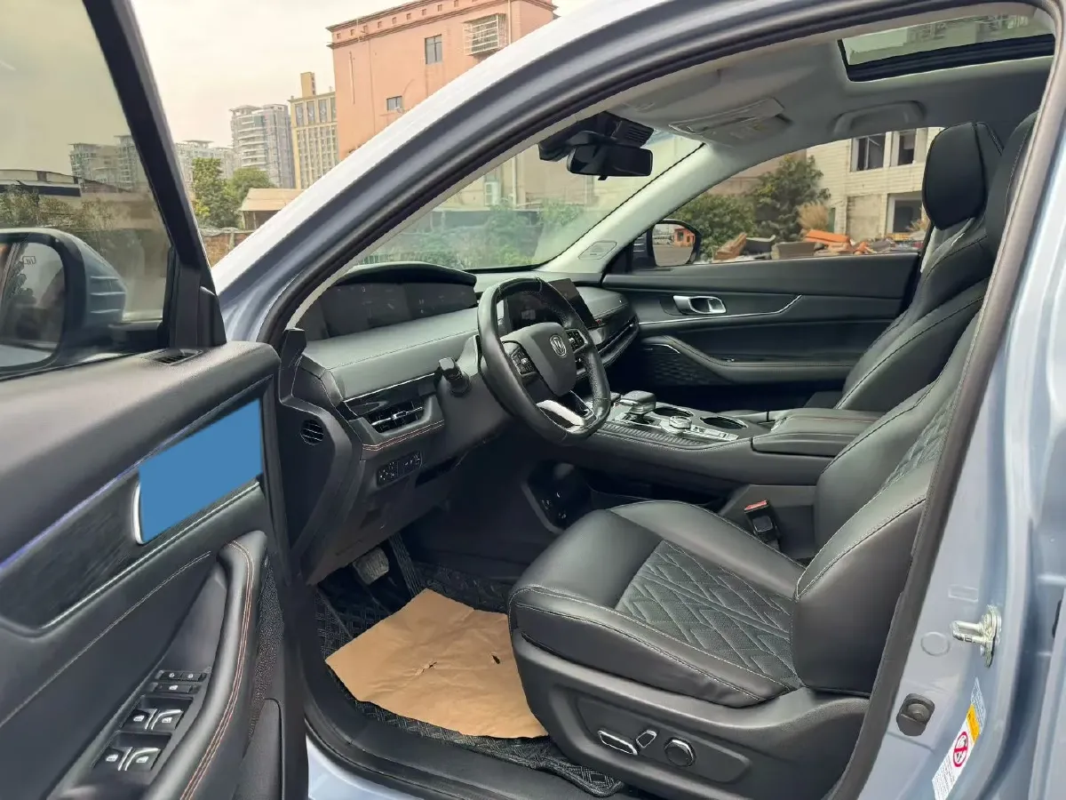 2021 ChangAn UNI-K 2.0T 233HP L4 8AT,autocango,china used car exporter,china ev exporter,chinese used car exporter,chinese used ev exporter