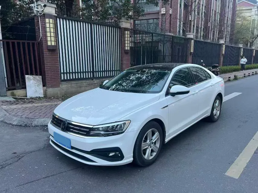 2019 Volkswagen T-Cross 1.4T 150HP L4 7DCT,autocango,china used car exporter,china ev exporter,chinese used car exporter,chinese used ev exporter