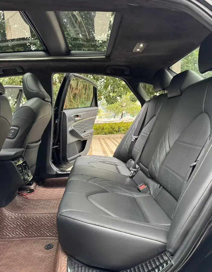 2019 Toyota Avalon 2.5L 209HP L4 8AT,autocango,china used car exporter,china ev exporter,chinese used car exporter,chinese used ev exporter