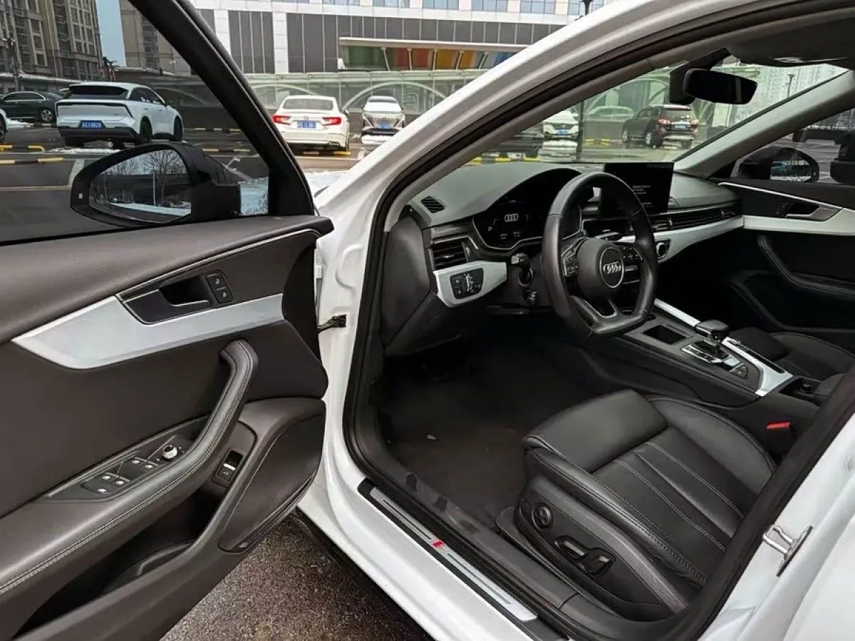 2020 Audi A4L 2.0T 190HP L4 7DCT,autocango,china used car exporter,china ev exporter,chinese used car exporter,chinese used ev exporter