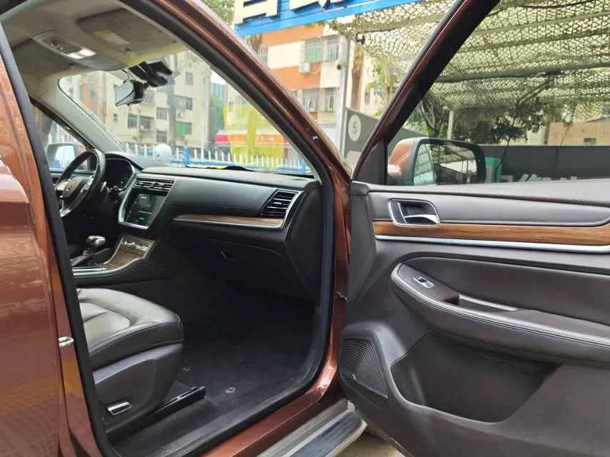 2018 Roewe RX5 2.0T 220HP L4 6DCT,autocango,china used car exporter,china ev exporter,chinese used car exporter,chinese used ev exporter