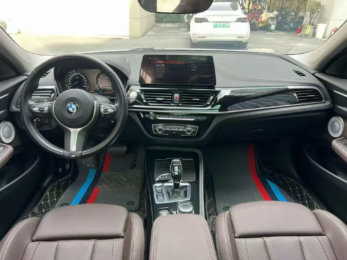 2023 BMW 1 Series 2.0T 178HP L4 7DCT,autocango,china used car exporter,china ev exporter,chinese used car exporter,chinese used ev exporter