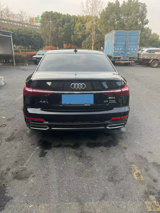 2022 Audi A6L 2.0T 190HP L4 7DCT,autocango,china used car exporter,china ev exporter,chinese used car exporter,chinese used ev exporter