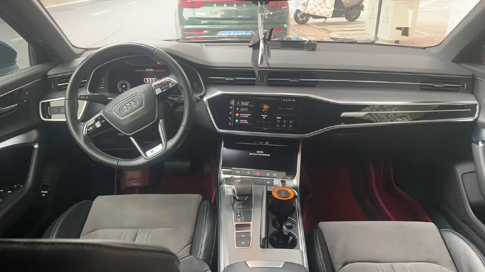 2022 Audi A6L 2.0T 190HP L4 7DCT,autocango,china used car exporter,china ev exporter,chinese used car exporter,chinese used ev exporter