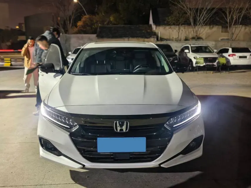 2022 Honda Accord 1.5T 194HP L4 CVT,autocango,china used car exporter,china ev exporter,chinese used car exporter,chinese used ev exporter