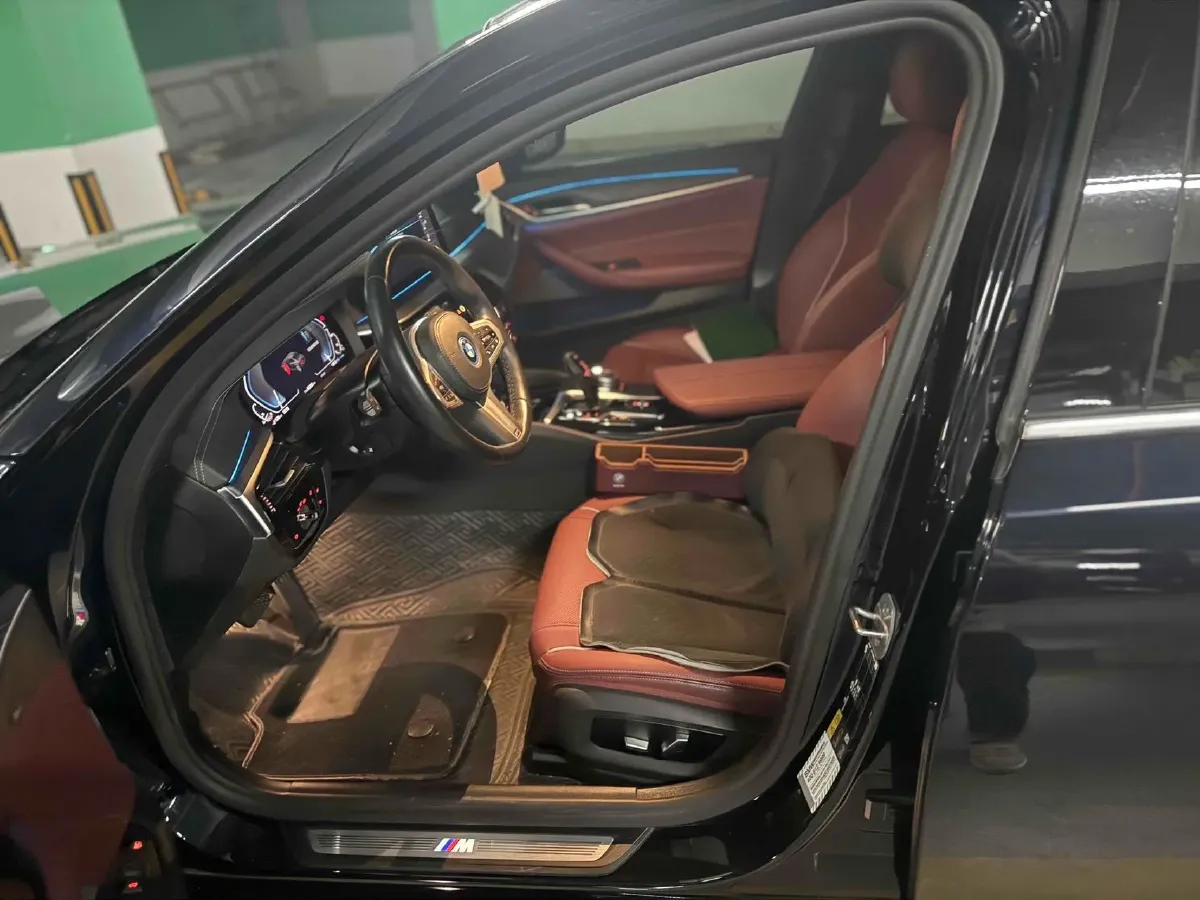 2021 BMW 5 Series 2.0T 184HP L4 8AT PHEV 17.7KWH,autocango,china used car exporter,china ev exporter,chinese used car exporter,chinese used ev exporter