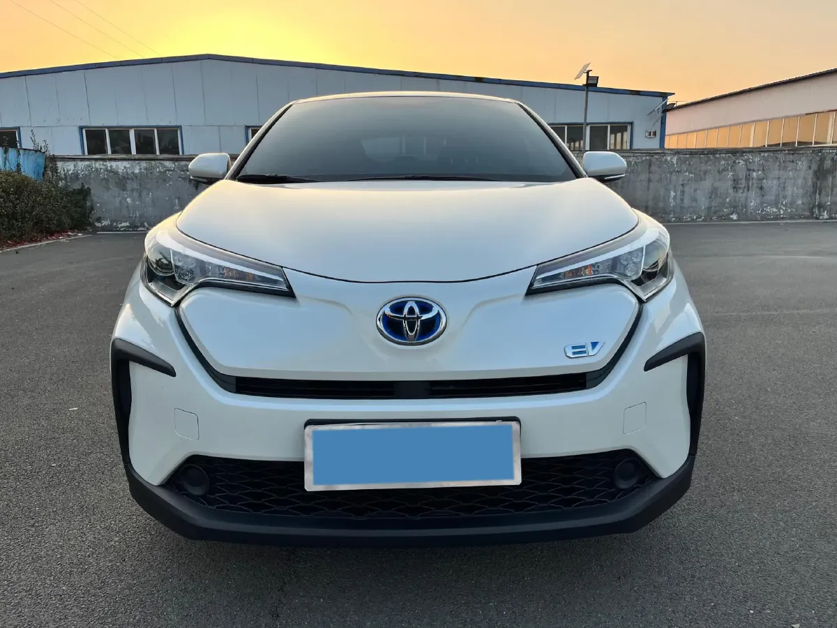 2020 Toyota C-HR EV BEV 54.3KWH,autocango,china used car exporter,china ev exporter,chinese used car exporter,chinese used ev exporter